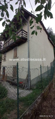 INDIPENDENTE CON TERRENO! Blello