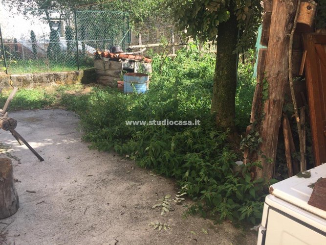 INDIPENDENTE CON TERRENO! Blello