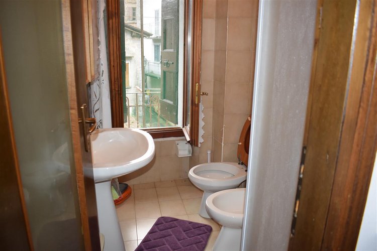 Bracca grazioso alloggio con balconata e taverna Bracca