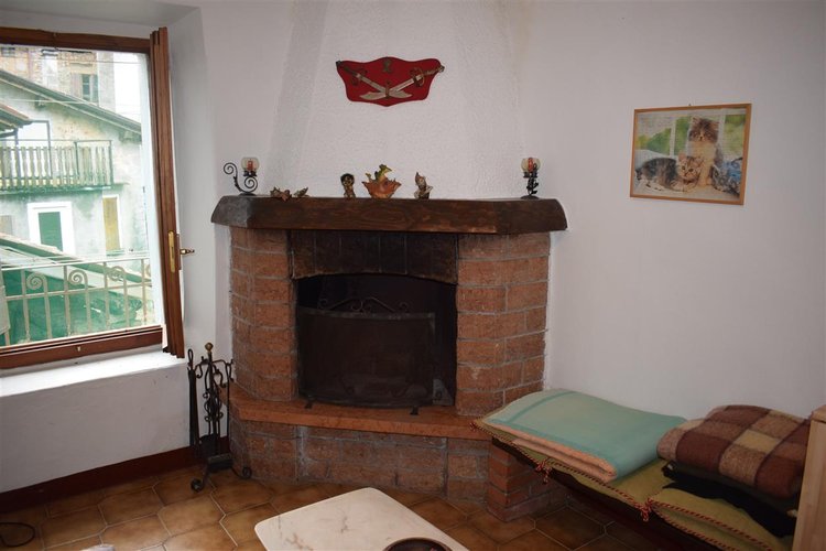 Bracca grazioso alloggio con balconata e taverna Bracca