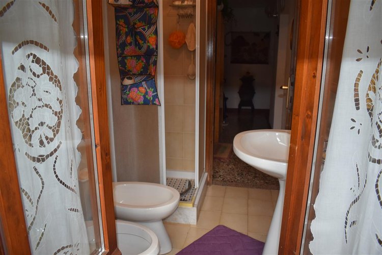 Bracca grazioso alloggio con balconata e taverna Bracca