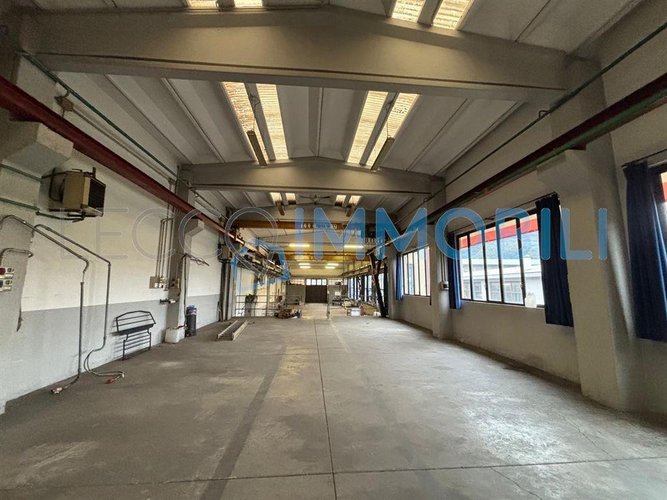 CAPANNONE LAGO Lecco