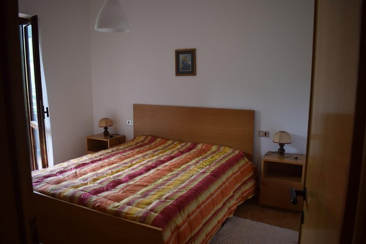 Oltre il Colle panoramico trilocale con camino e ampio box auto Oltre il Colle