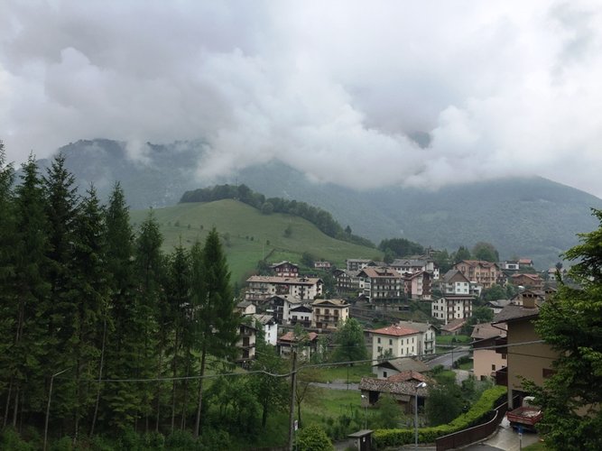 Oltre il Colle panoramico trilocale con camino e ampio box auto Oltre il Colle