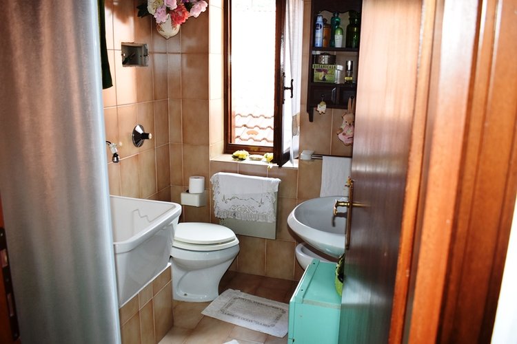 Costa Serina, vero gioiello, per amanti tranquillità ottimo trilocale arredato con terrazza e camino Costa Serina