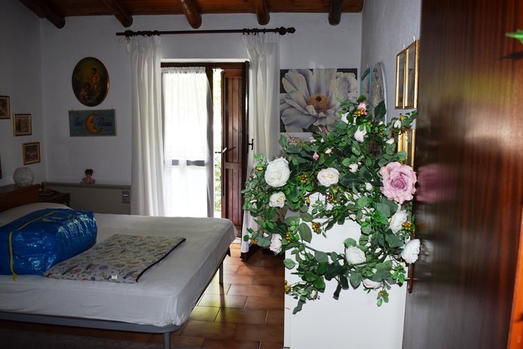 Costa Serina, vero gioiello, per amanti tranquillità ottimo trilocale arredato con terrazza e camino Costa Serina