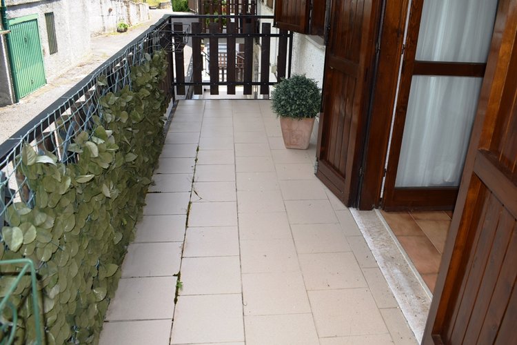 Costa Serina, vero gioiello, per amanti tranquillità ottimo trilocale arredato con terrazza e camino Costa Serina