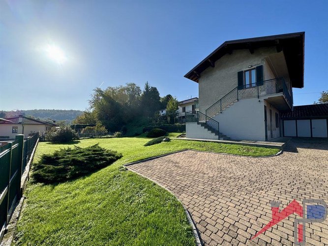 Casa singola con 2 appartamenti Monte Marenzo