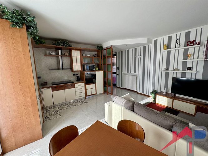 Casa singola con 2 appartamenti Monte Marenzo