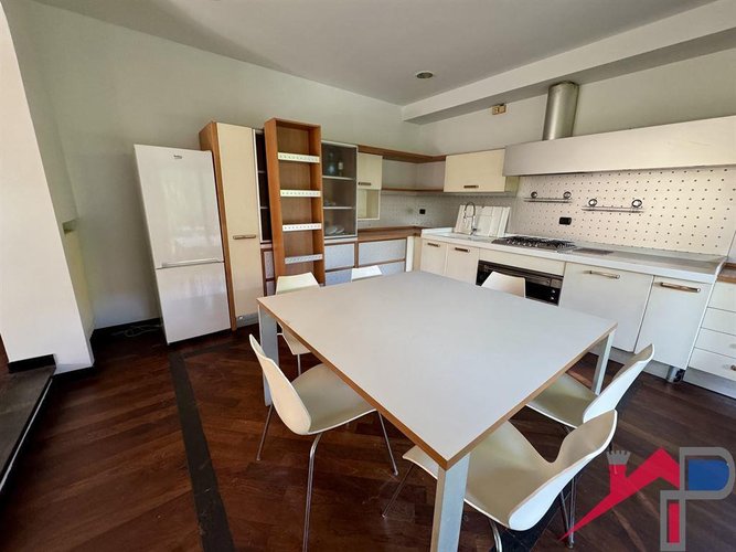 Villa singola ristrutturata con giardino privato Cisano Bergamasco