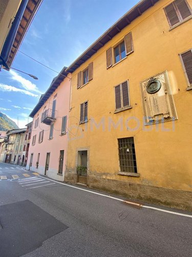 "BILOCALE UMBERTO" Introbio