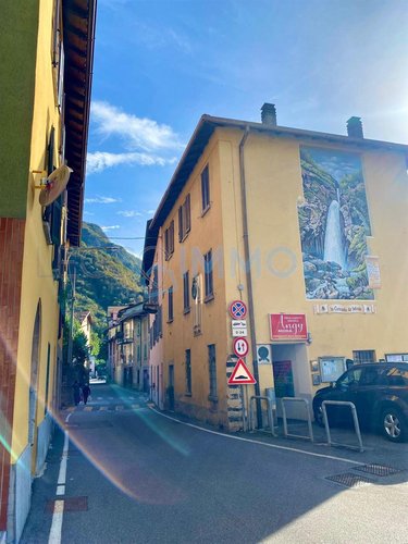 "BILOCALE UMBERTO" Introbio