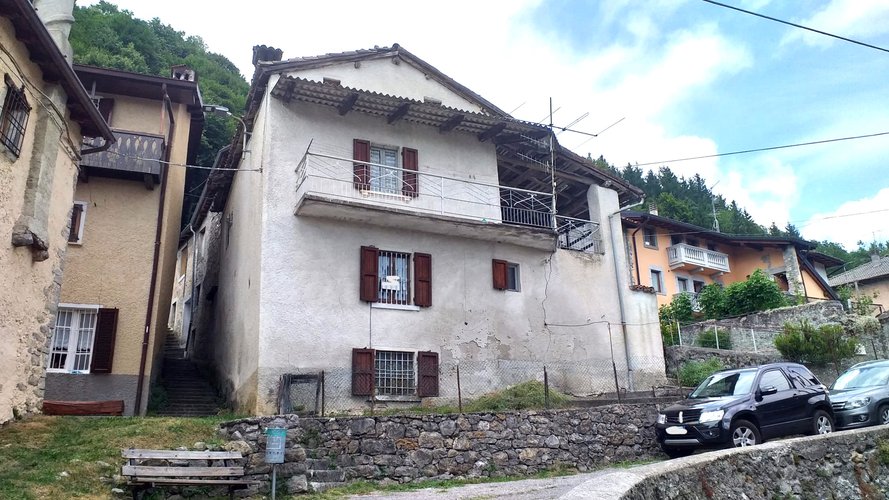 BACIATA DAL SOLE! Taleggio