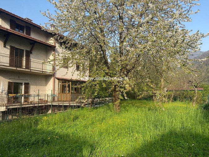 INDIPENDENTE CON GIARDINO! Zogno