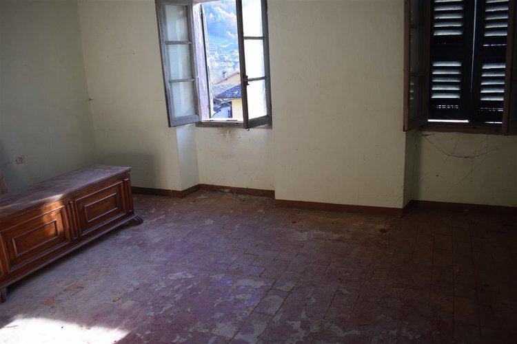 Costa Serina tipica casetta montana con corte privata Costa Serina