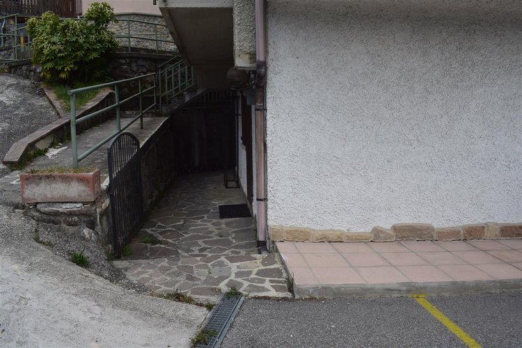 Serina, località San Pantaleone, grazioso monolocale in ottima villetta Serina