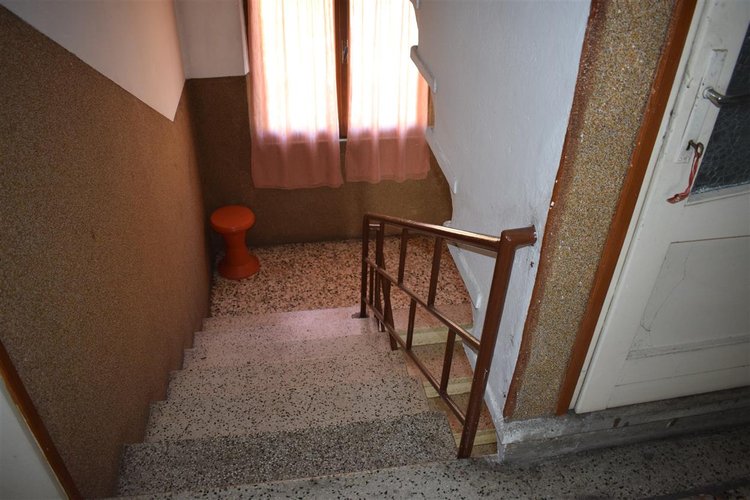 Serina vicinanze, casa d’epoca indipendente con godibilissima area pertinenziale Serina