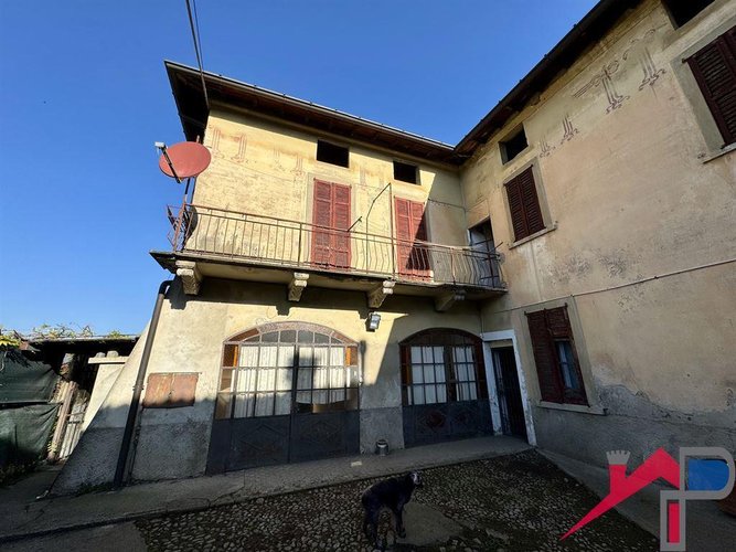 Porzione di casa da riattare Cisano Bergamasco