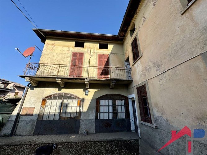 Porzione di casa da riattare Cisano Bergamasco