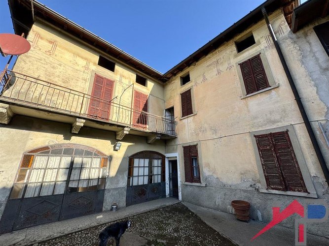Porzione di casa da riattare Cisano Bergamasco