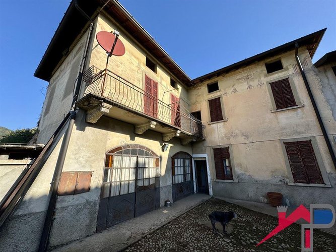 Porzione di casa da riattare Cisano Bergamasco