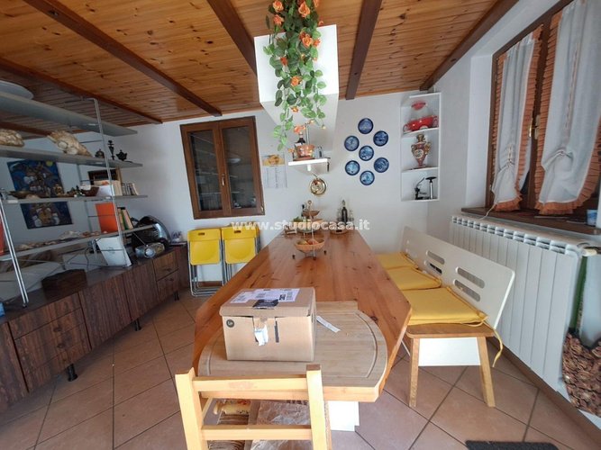 CASA INDIPENDENTE! Costa Serina