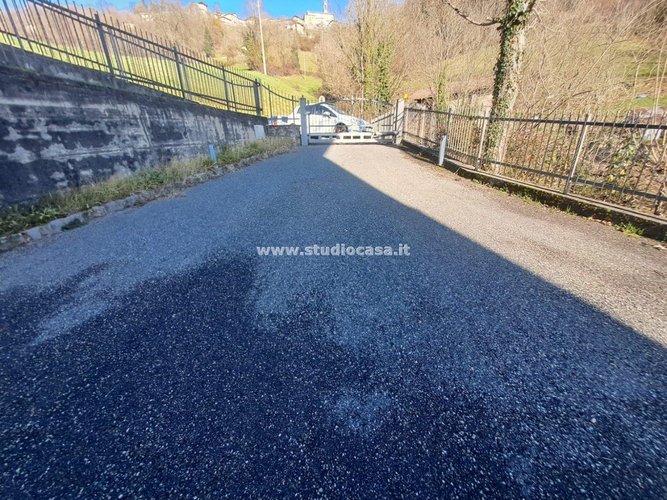 CASA INDIPENDENTE! Costa Serina