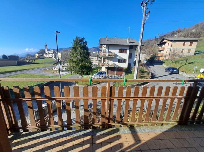 CASA INDIPENDENTE! Costa Serina