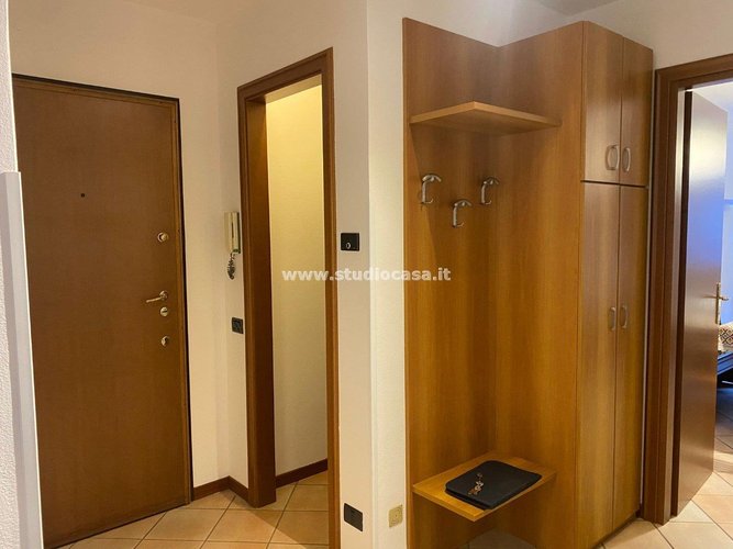 CENTRALE E SERVITA!!! Lenna