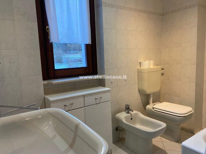 CENTRALE E SERVITA!!! Lenna