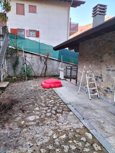 Oltre il Colle, esclusiva casa indipendente con corte di proprietà Oltre il Colle