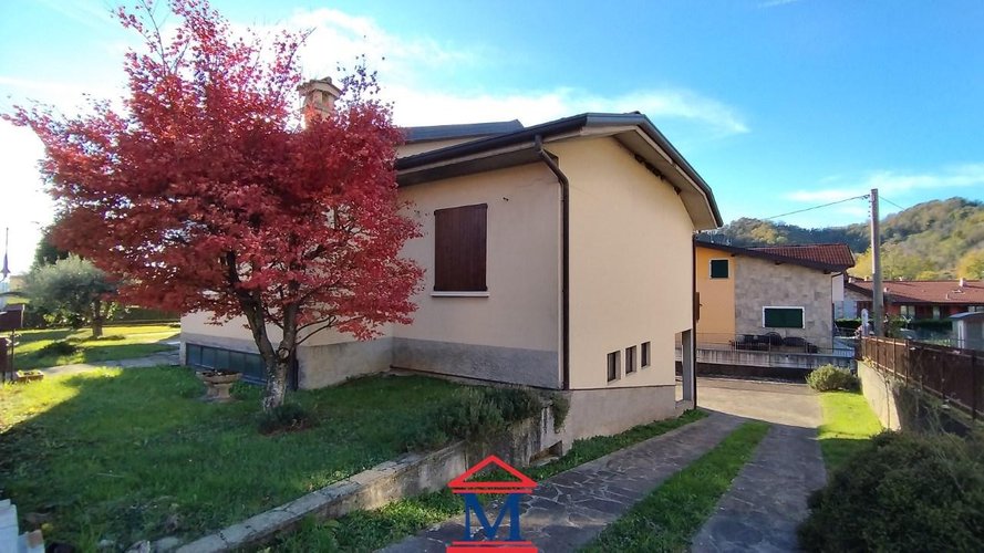 Villa Bifamiliare Palazzago