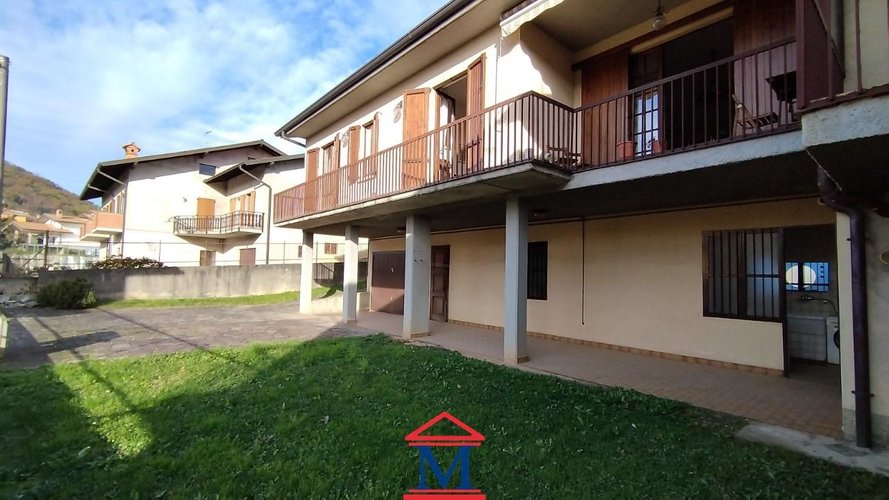 Villa Bifamiliare Palazzago