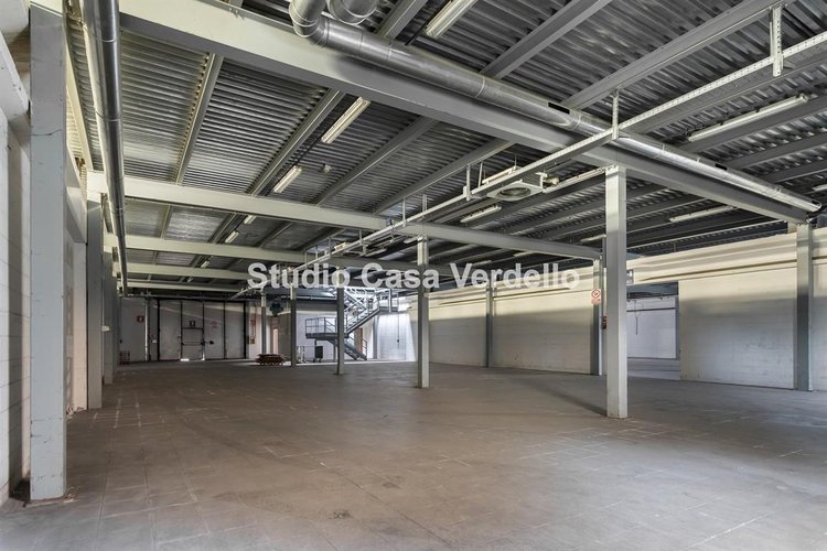 VERDELLO - IN VENDITA - CAPANNONE DI CIRCA 2.800 MQ Verdello