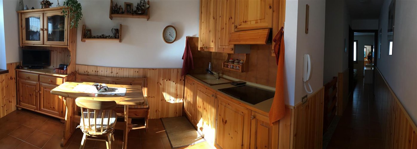 Foppolo panoramico bilocale arredato con posto auto, cantina e ski-box Foppolo