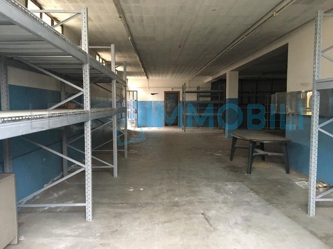 LABORATORIO CALOLZIOCORTE Calolziocorte