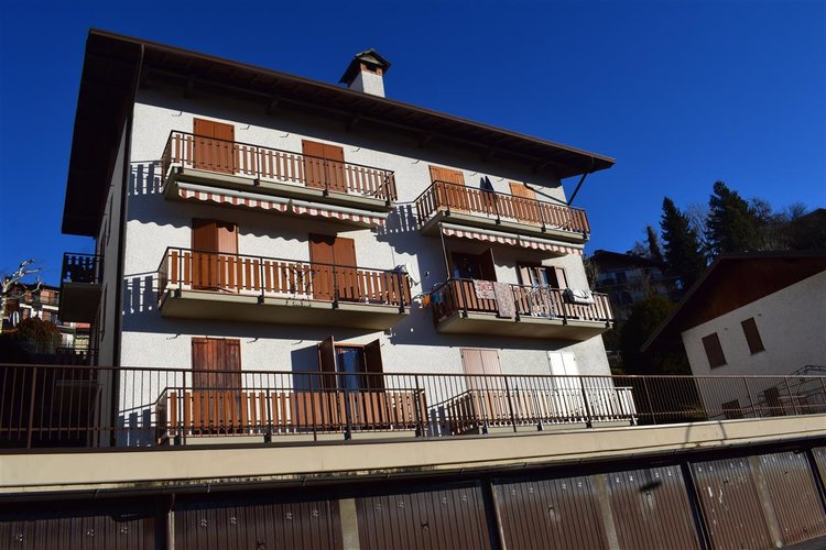 Costa Serina, investimento ideale per amanti montagna, monolocale balconato con box