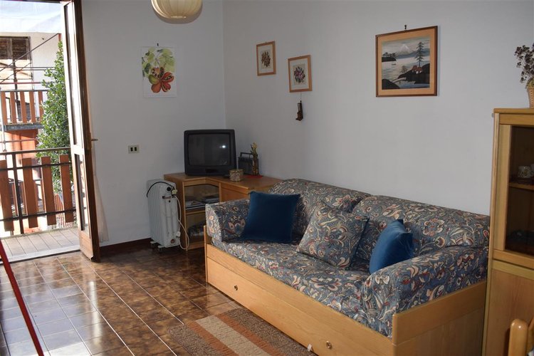 Costa Serina, investimento ideale per amanti montagna, monolocale balconato con box Costa Serina