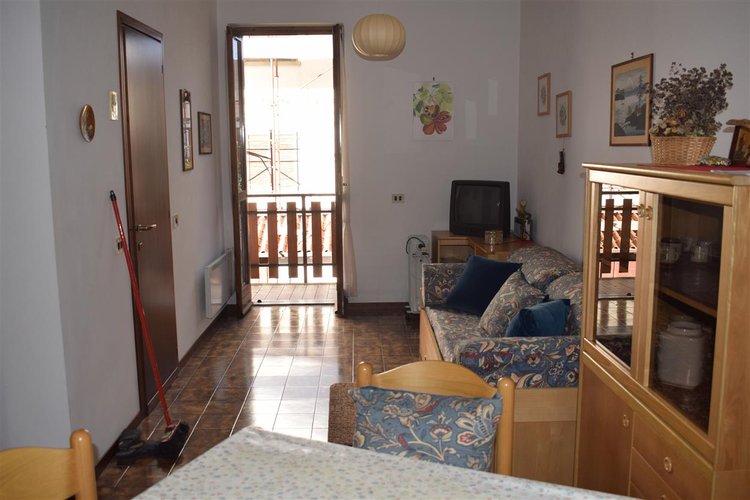 Costa Serina, investimento ideale per amanti montagna, monolocale balconato con box Costa Serina