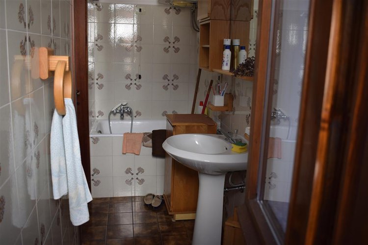 Costa Serina, investimento ideale per amanti montagna, monolocale balconato con box Costa Serina