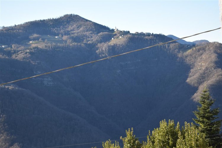 Costa Serina, investimento ideale per amanti montagna, monolocale balconato con box Costa Serina