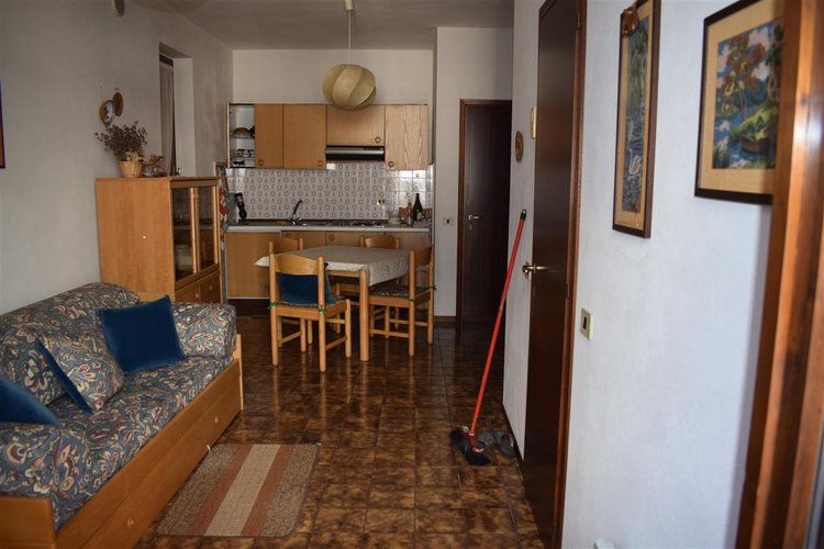 Costa Serina, investimento ideale per amanti montagna, monolocale balconato con box Costa Serina