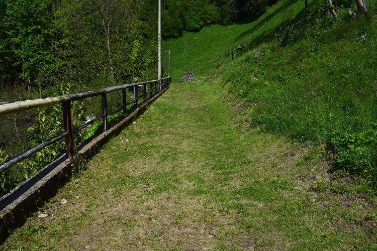 Oltre il Colle, imperdibile rustico indipendente con vasto terreno di proprietà Oltre il Colle