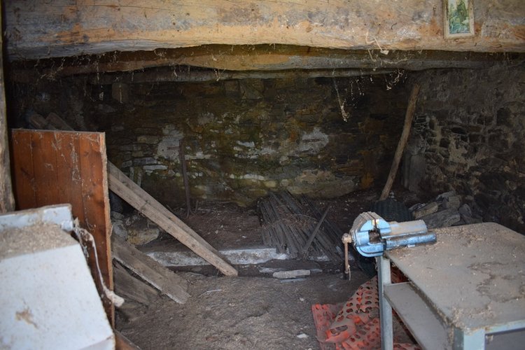 Oltre il Colle, imperdibile rustico indipendente con vasto terreno di proprietà Oltre il Colle