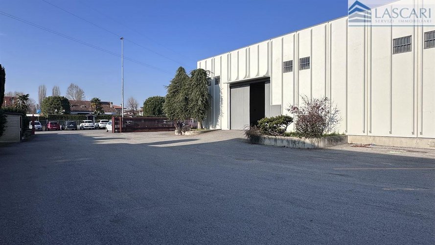 Capannone - Rif. 2654 Presezzo