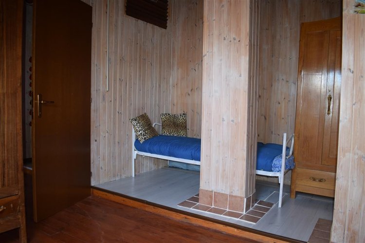 Serina, zona centro, incredibile favoloso appartamento mansardato con camino Serina