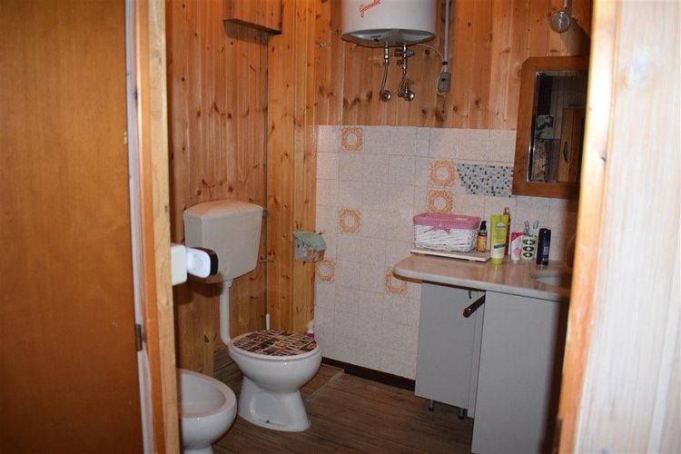 Serina, zona centro, incredibile favoloso appartamento mansardato con camino Serina