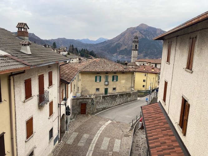 Cornalba, occasione porzione di casa storica con giardino privato e posto auto Cornalba