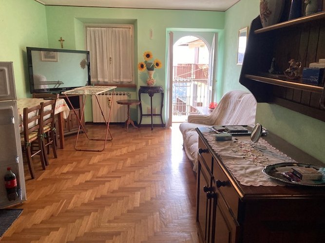 Cornalba, occasione porzione di casa storica con giardino privato e posto auto Cornalba