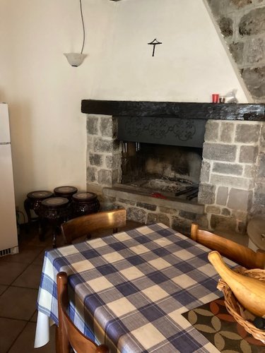 Cornalba, occasione porzione di casa storica con giardino privato e posto auto Cornalba